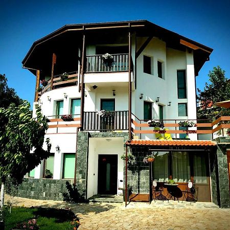 Apartments In Golden Sands Park Near The Sea Várna Kültér fotó