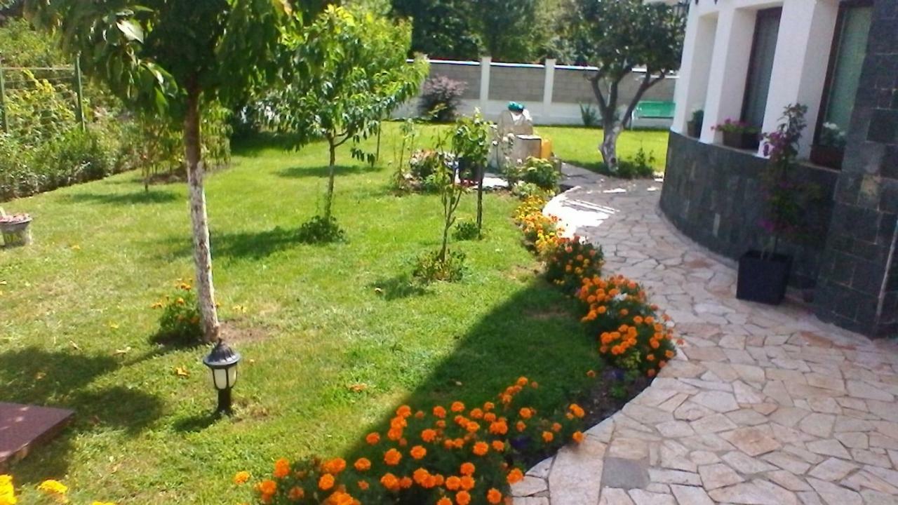 Apartments In Golden Sands Park Near The Sea Várna Kültér fotó